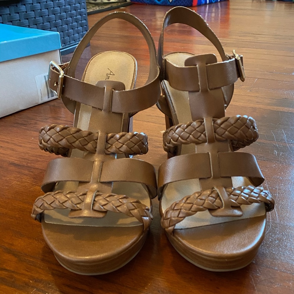 American Eagle size 9